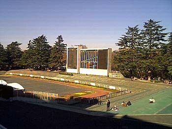 2000年12月東京競馬場パドック3.jpg