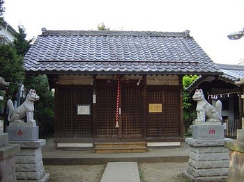 2009年4月出世稲荷神社拝殿.jpg